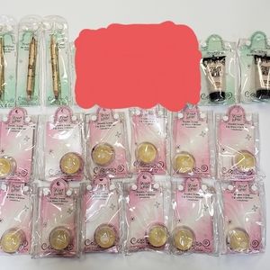New 17  Pieces Revlon Street Wear Cosmetics Bundle